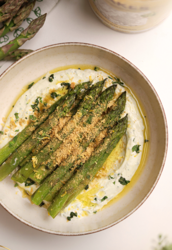 Спаржа з сирною намазкою та Flakes — легкий і корисний рецепт