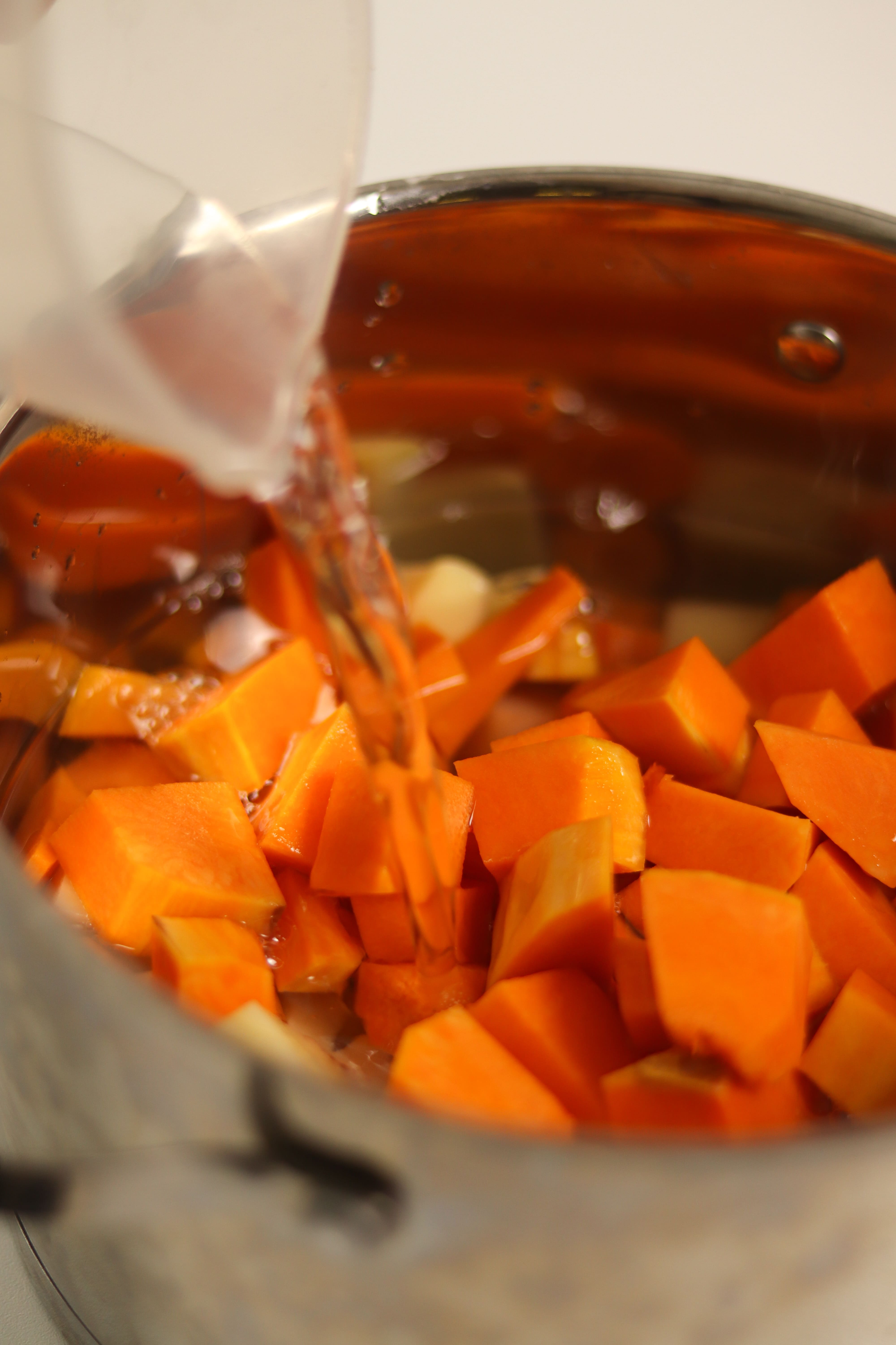 Нарізані овочі для крем-супу